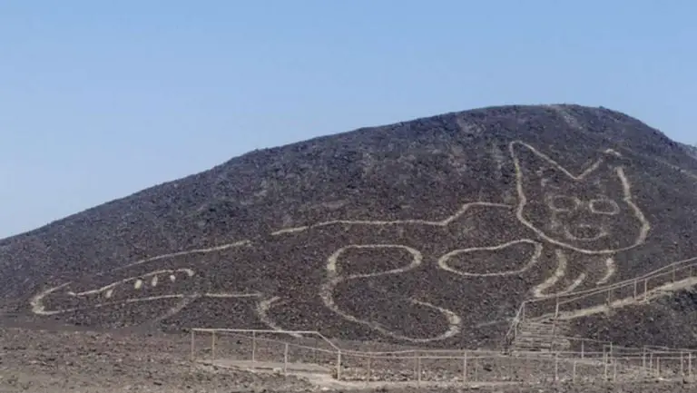 Perù nuovo geoglifo Linee di Nazca
