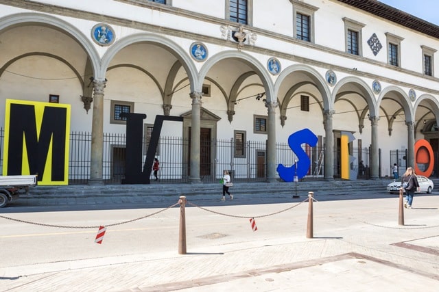 Georg baselitz a firenze: orari, biglietti e ultimo weekend Interno del museo novecento di firenze