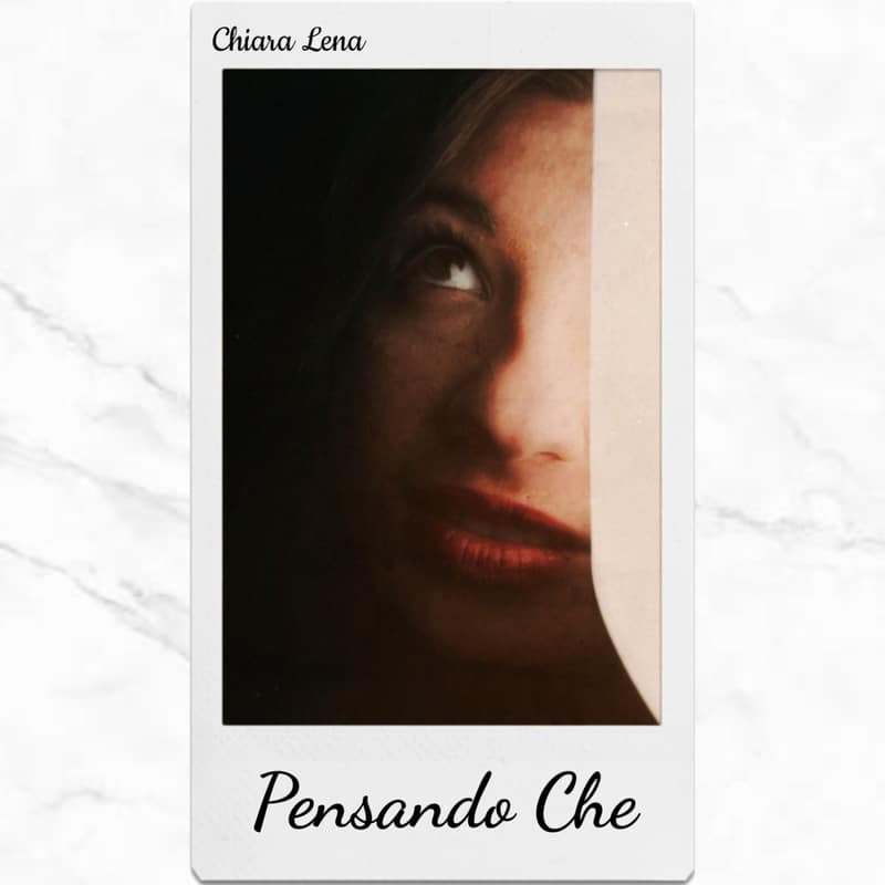 L’amore di chiara lena in “pensando che”