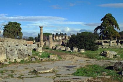 Paestum, area archeologica e templi
