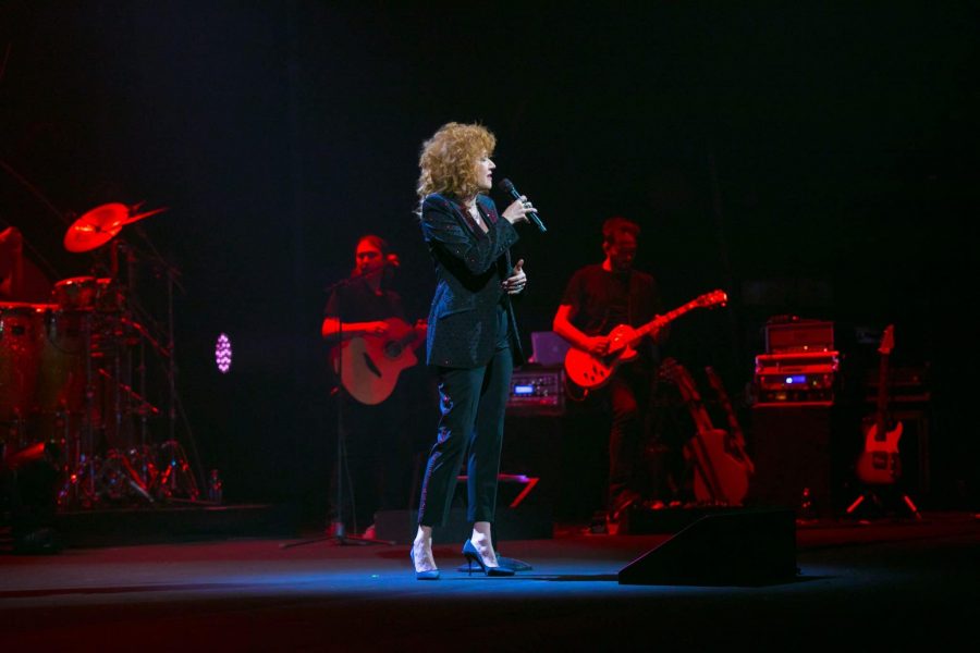 Fiorella mannoia durante un concerto