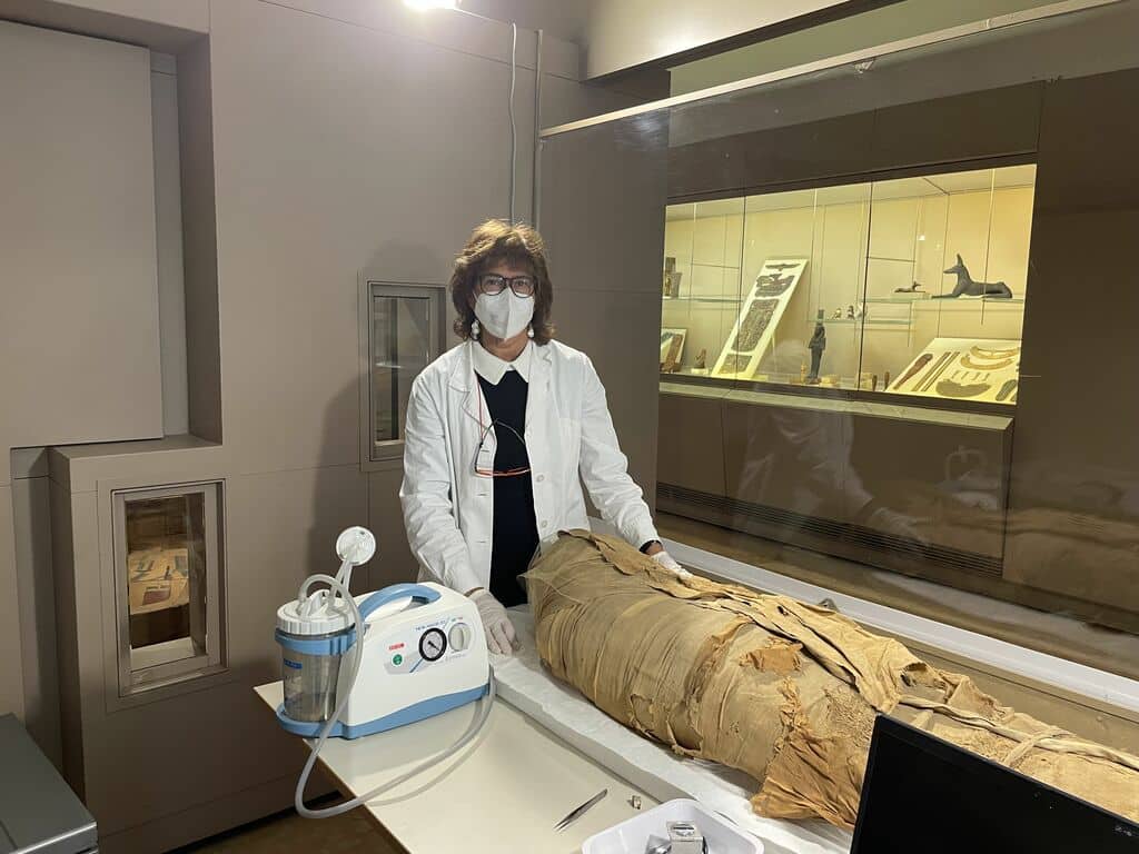 ‘oltre le bende: storia di un antico egiziano’ – progetto di restauro di una mummia umana