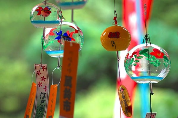 Furin: il suono dell'estate giapponese Fūrin in vetro, campanella del vento giapponese