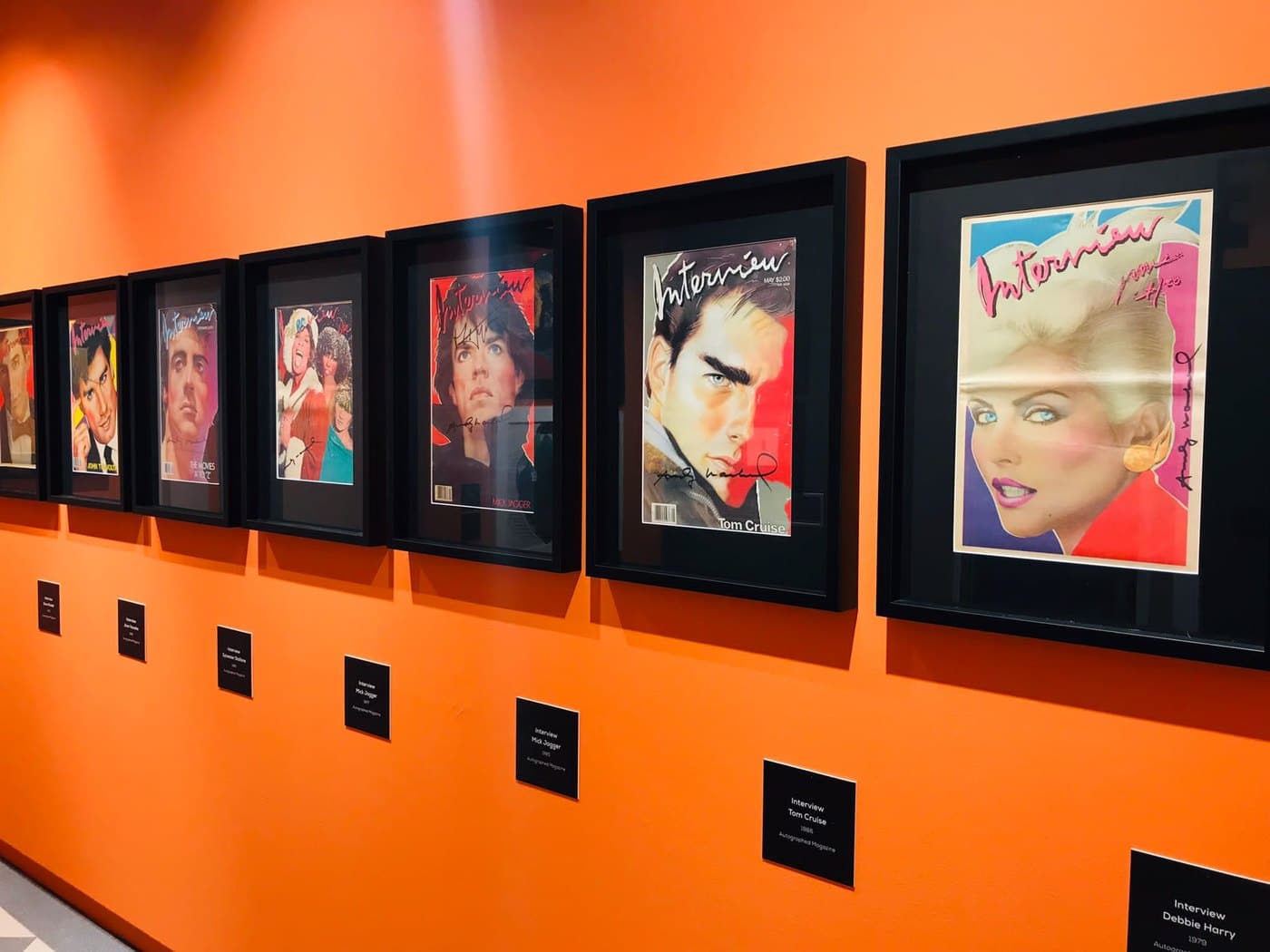 Opere di andy warhol e linguaggio della pop art