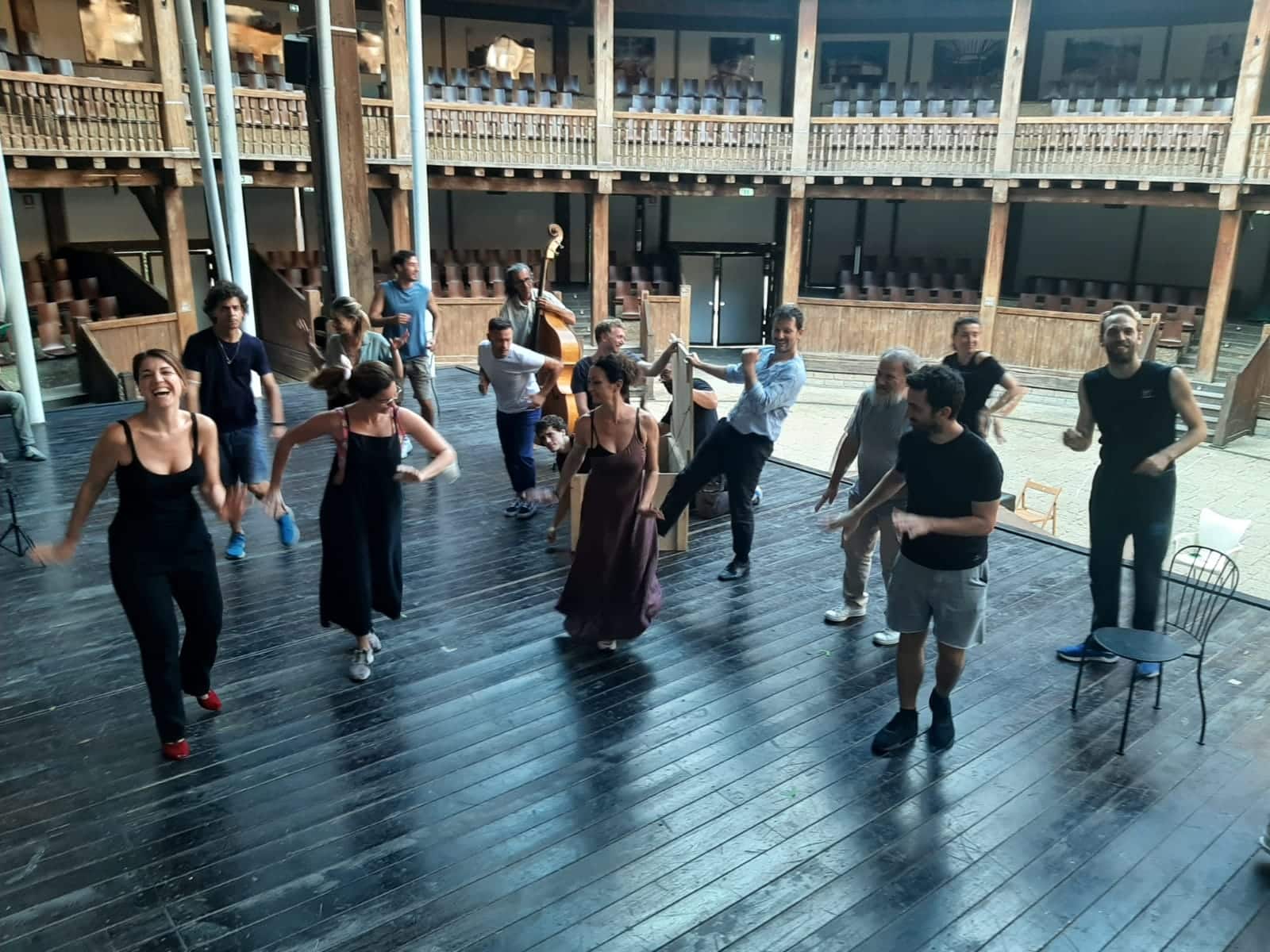 Roma, “la commedia degli errori” di shakespeare adattata negli anni venti
