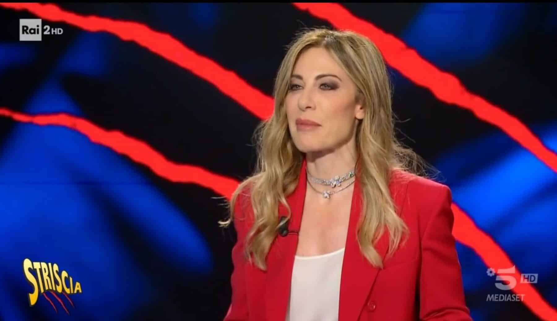 Gerry scotti lancia una frecciatina a francesca fagnani: “fai i nomi dei colleghi! ”