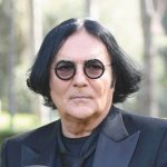Renato zero torna a grande richiesta: nuovi concerti per un autunno in musica