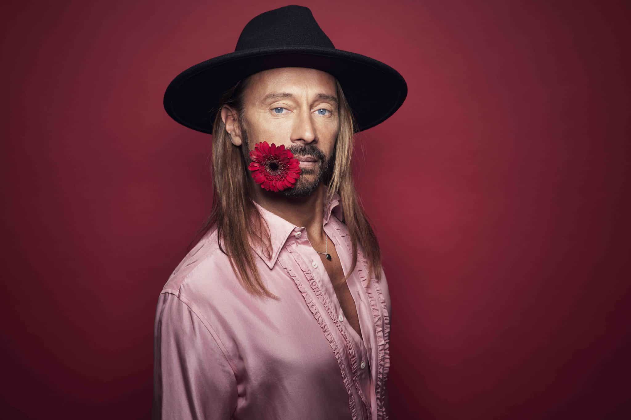 Bob sinclar in una foto promozionale