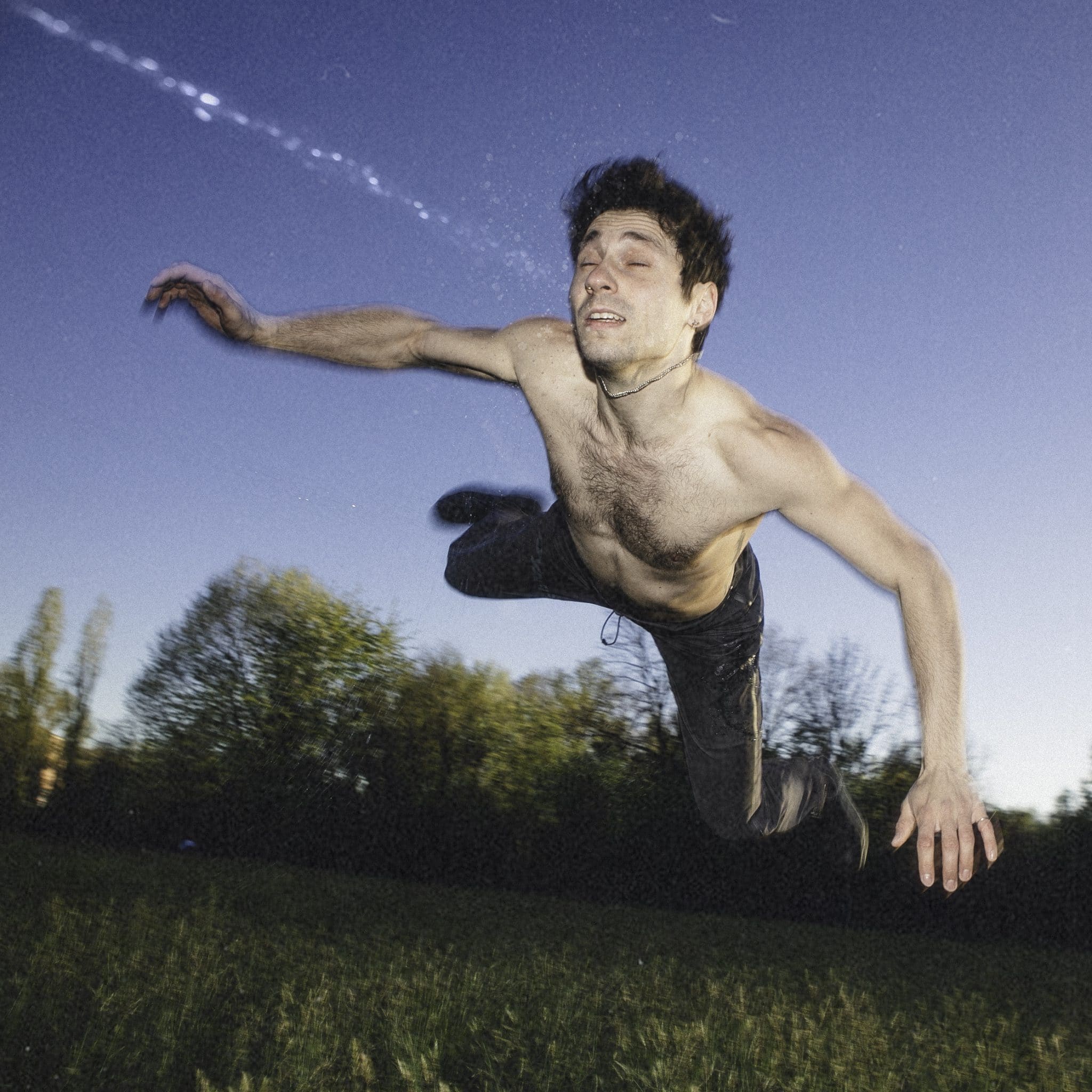 Kilian esplora l’alienazione urbana in grattacielo diamante
