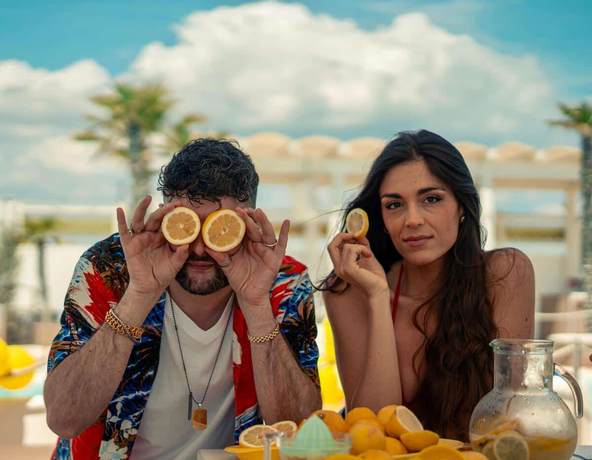 Limonata, un mosaico di polaroid e pensieri nel singolo di isotta e ruggero ricci feat lolloflow