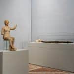 Romana marmora-storie di imperatori, dei e cavatori, a carmi museo carrara e michelangelo: il marmo e l'identità di un territorio