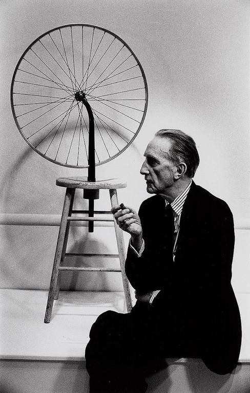 Da duchamp a warhol: i libri d’artista in mostra a roma (quando la carta diventa arte)
