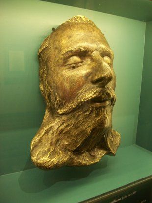 Venduta all’asta la maschera mortuaria di egon schiele: valore oltre dieci volte le stime