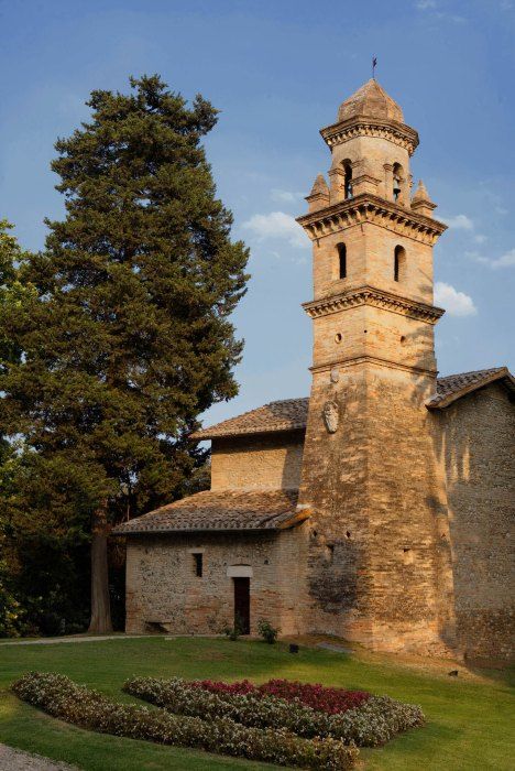 Riapre il borgo storico seghetti panichi: un viaggio tra storia e natura bioenergetica (ne vale la pena? )