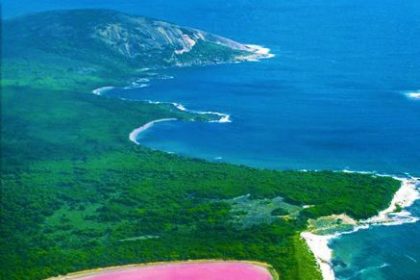 Lago hillier