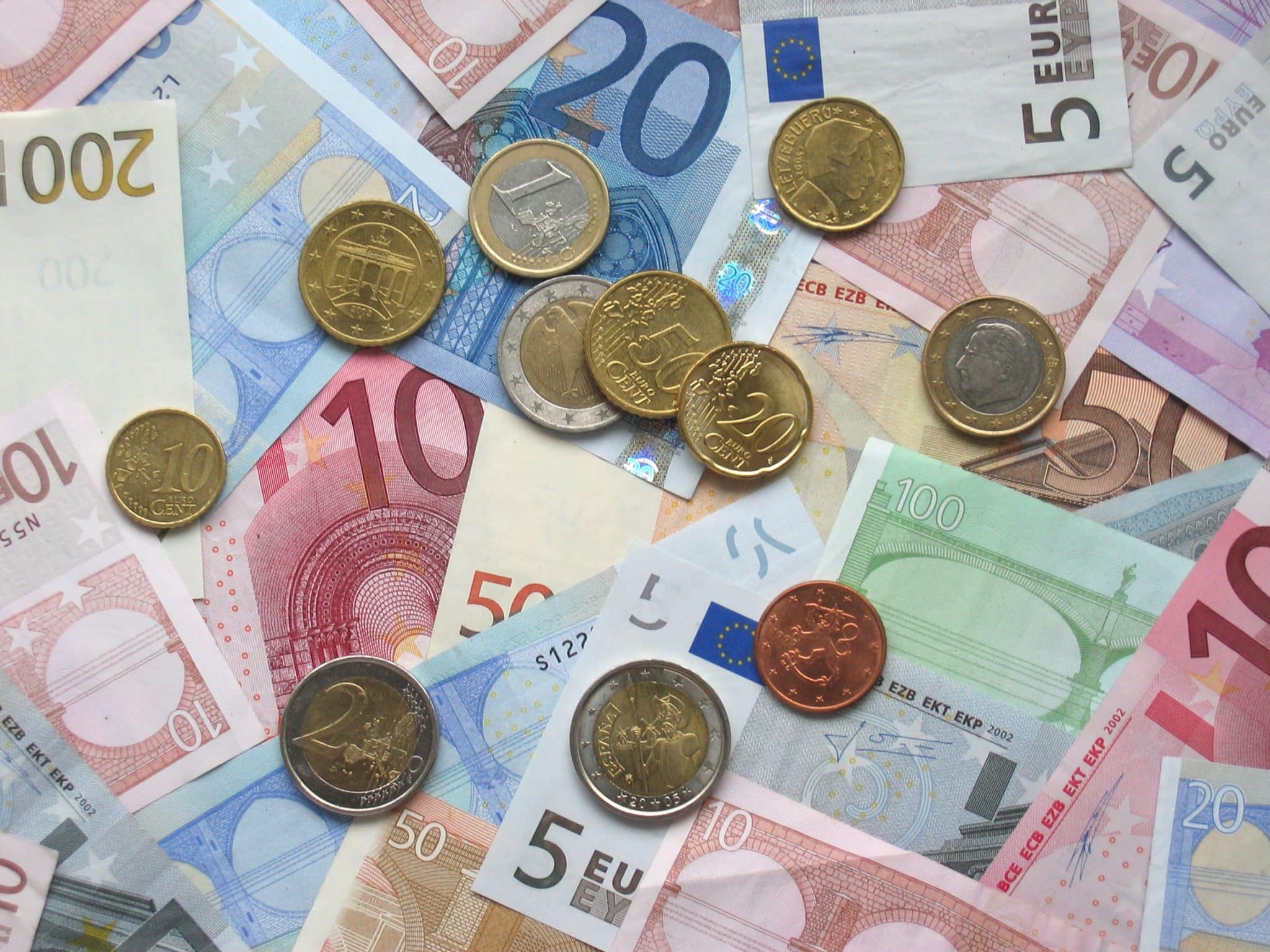 Accadde oggi 1 gennaio 2002: l’euro diventa moneta ufficiale