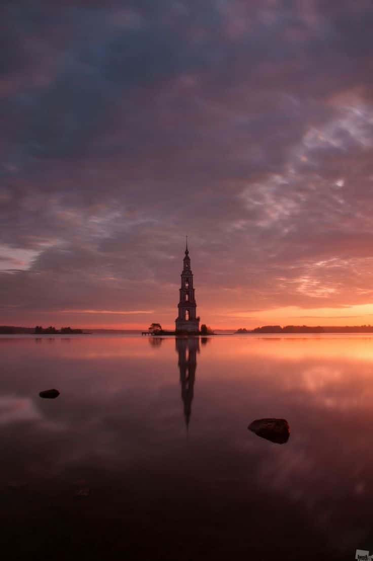 Destinazioni sconosciute #29: il villaggio sommerso di kalyazin: un campanile che emerge dall’acqua (lo conoscevi? )
