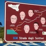 Strada degli scrittori: le polemiche sui cartelli sgrammaticati scuotono agrigento