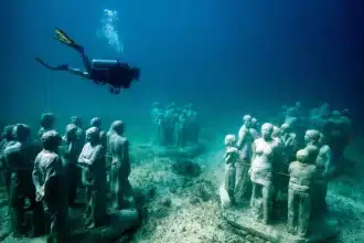Musa cancún, installazioni scultoree sottomarine