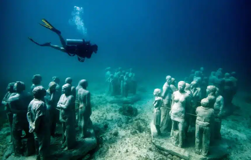 Musa cancún, installazioni scultoree sottomarine