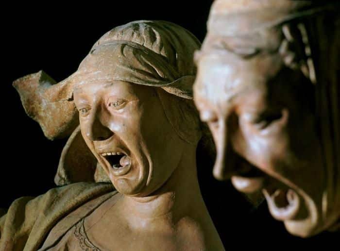 Le statue che piangono: miracolo, illusione o linguaggio dell’invisibile?
