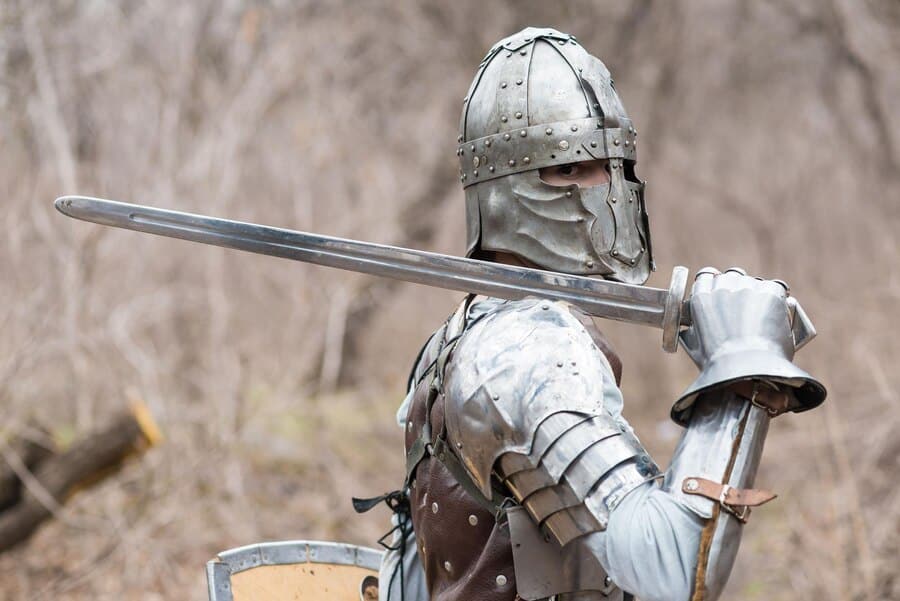Pillole di storia medievale, il guerriero e il cavaliere e gli errori nei film