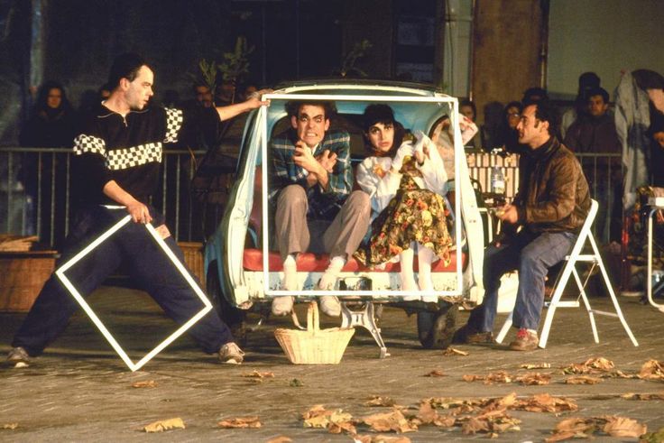 Il ritorno del teatro itinerante: quando lo spettacolo va in cerca del suo pubblico