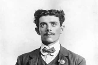 24 luglio 1908, dorando pietri taglia per primo il traguardo