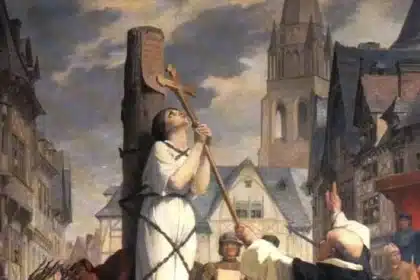 Giovanna d'arco è stata assolta postuma.