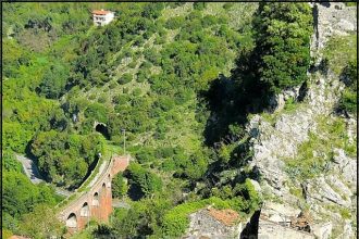 Destinazioni sconosciute #57: san severino di centola, il borgo che guarda il tempo dall’alto