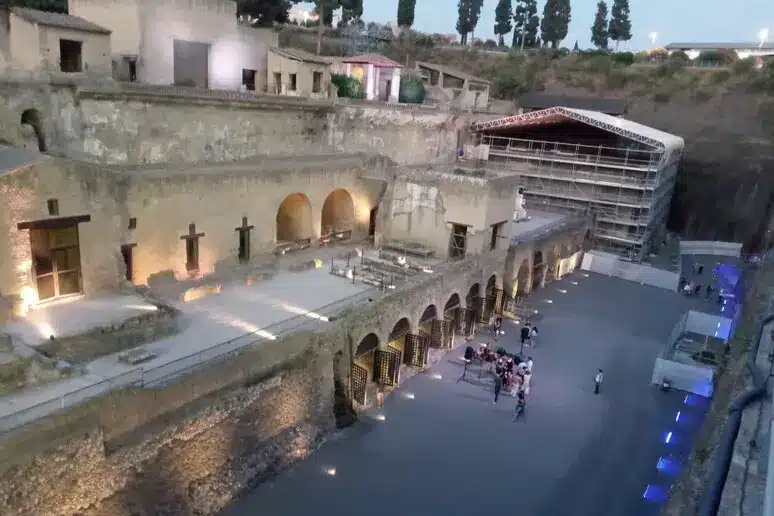 Una notte al museo: al parco archeologico di ercolano visite serali in ottobre Una notte al museo
