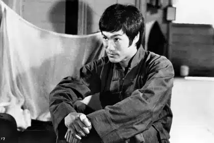 Accadde oggi 27 novembre 1942, nasce bruce lee, l'attore e artista marziale di fama mondiale.