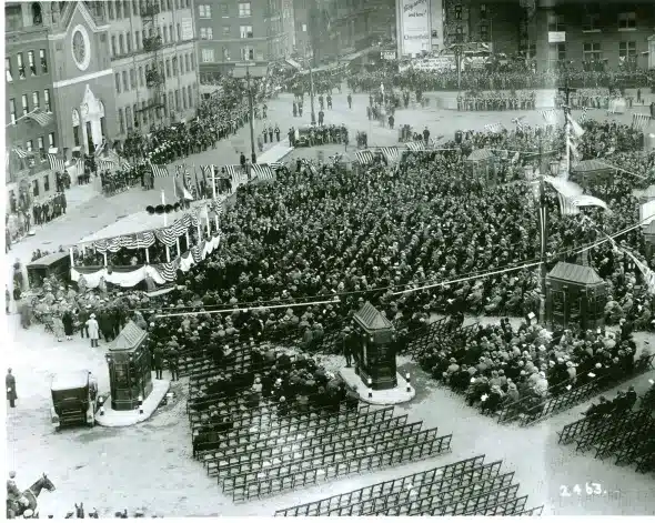 Accadde oggi 13 novembre 1927, viene aperto al traffico l’holland tunnel