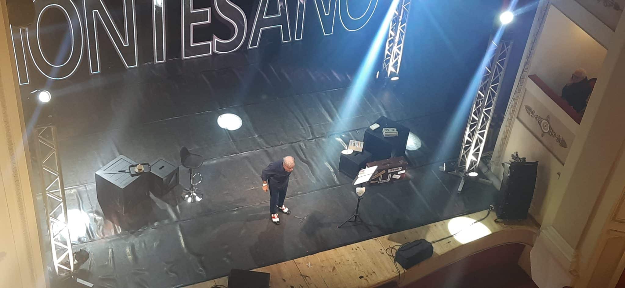 Enrico montesano torna a teatro con “80 voglia di rivedervi”