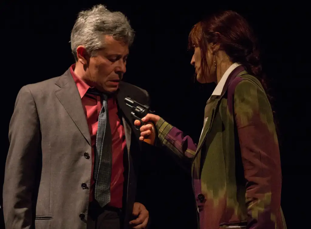 Elena bucci e marco sgrosso a milano in la morte e la fanciulla di ariel dorfman