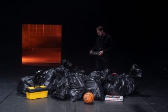 Daria deflorian e antonio tagliarini, chi ha ucciso mio padre, teatrobasilica