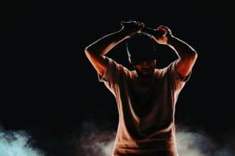 A pochi giorni dalla sua quinta partecipazione al festival di sanremo, raf con il brano ora e per sempre