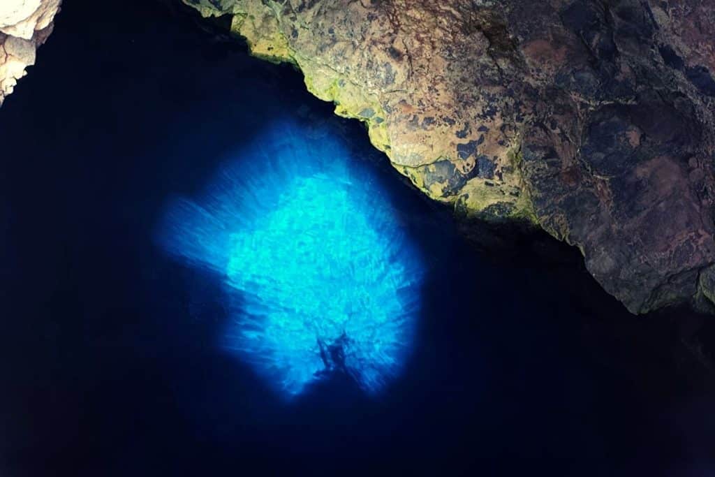 Buracona blue eye