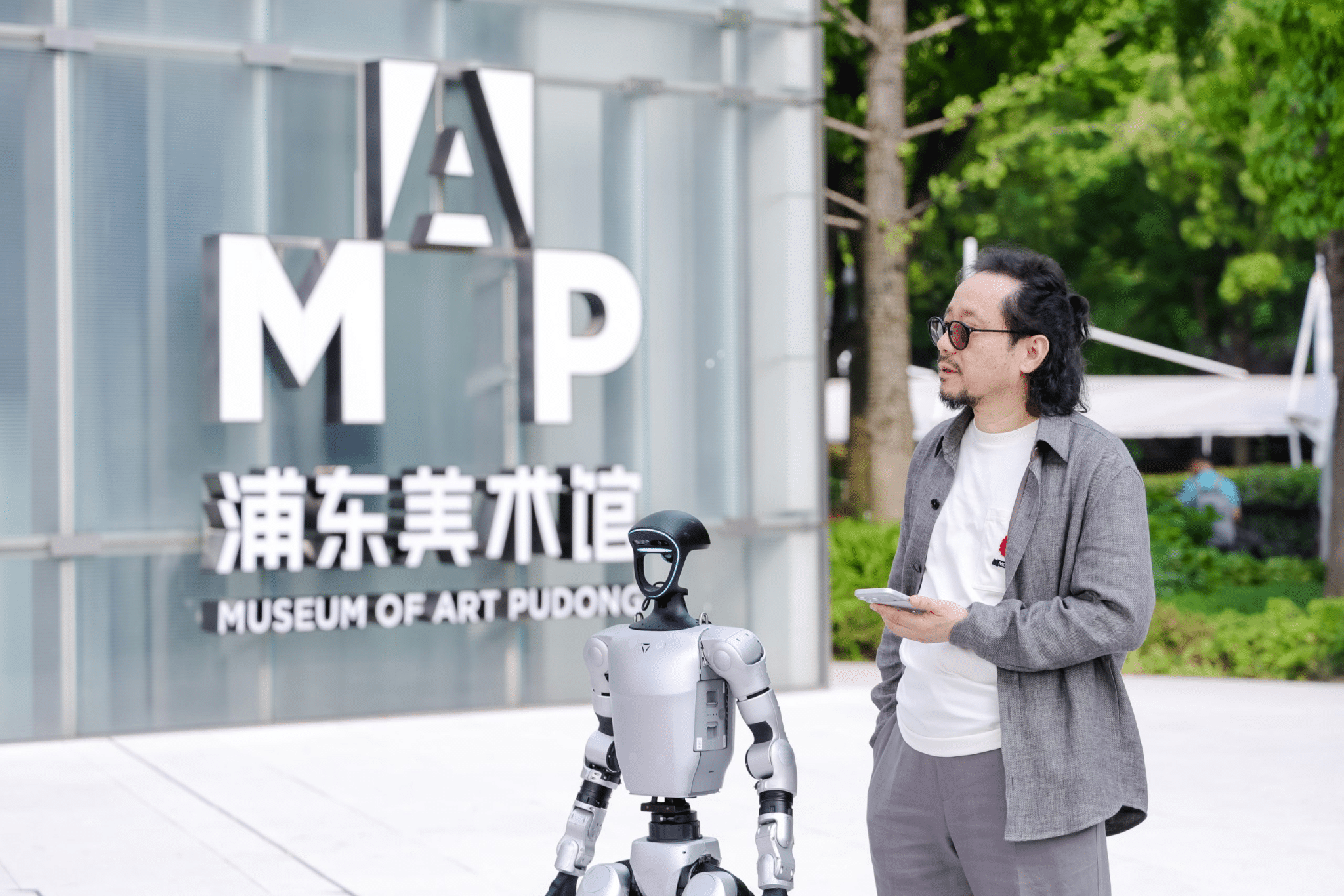 Sang huoyao porta un robot umanoide nella sua mostra