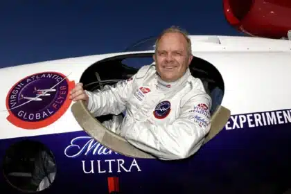 Accadde oggi 2 luglio 2002, steve fossett è il primo uomo al mondo a compiere da solo il giro della terra in mongolfiera