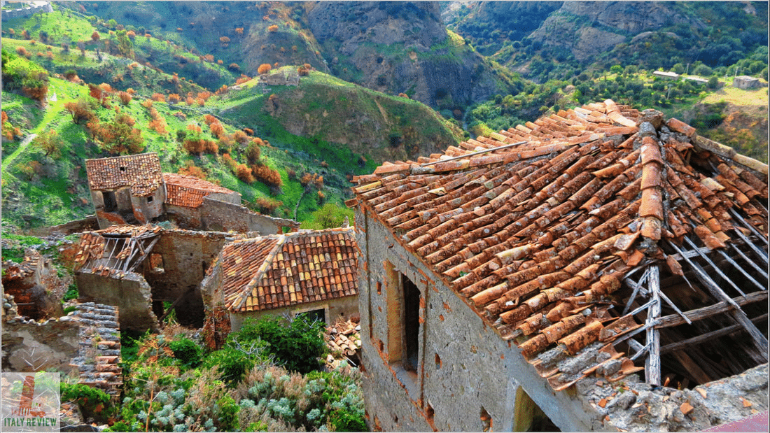 Destinazioni sconosciute #99: pentedattilo è il borgo fantasma più suggestivo d’italia?