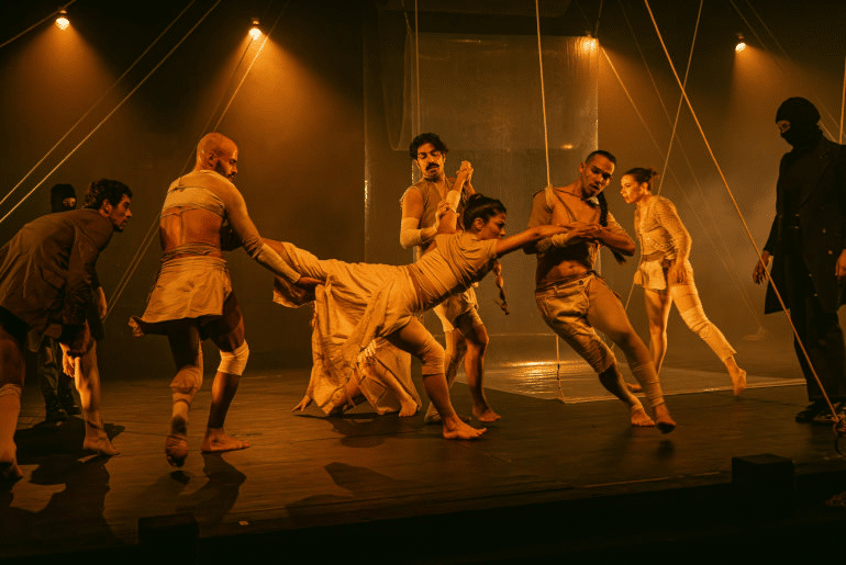 Humanos eleina d: corpo, danza e visione a bari