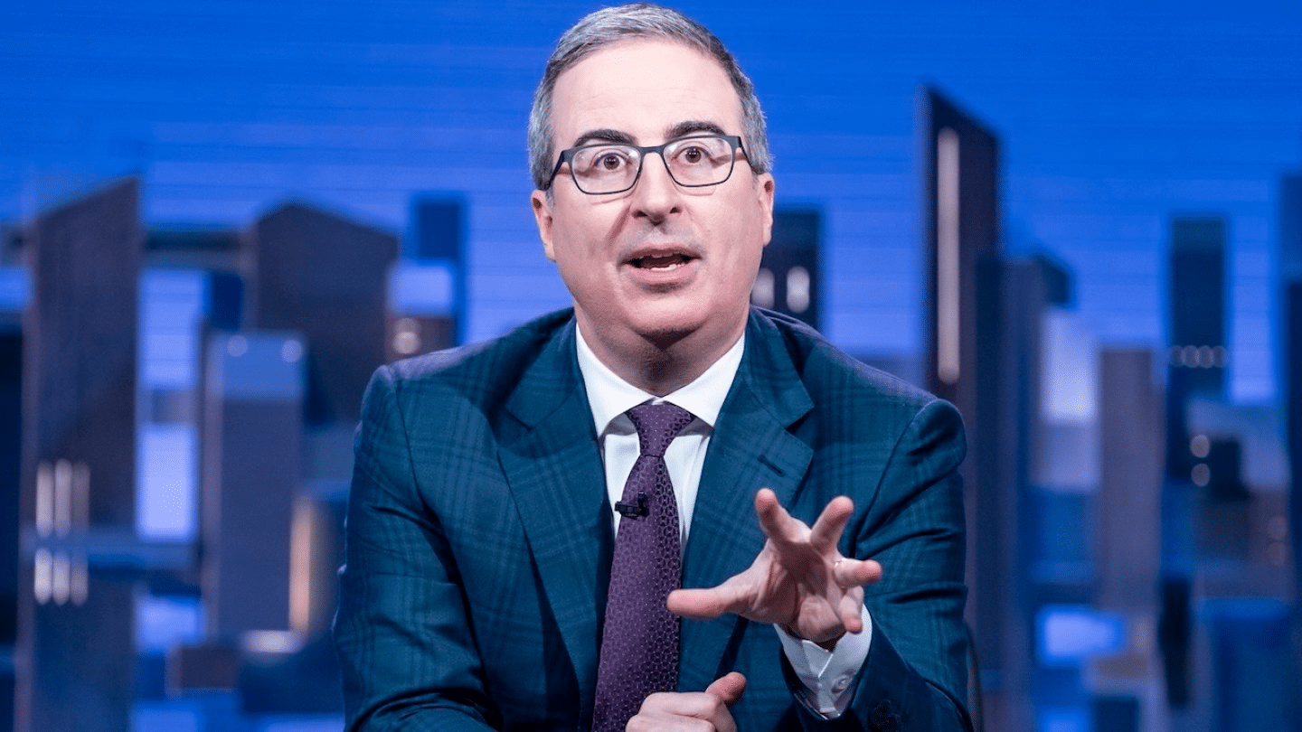 John oliver trasforma la campagna emmy in arte pop ghanese