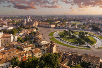 Padova schiera grandi nomi per candidarsi a capitale italiana dell’arte contemporanea 2028 (cattelan incluso)