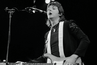 Paul mccartney: il lato oscuro dietro le melodie pop