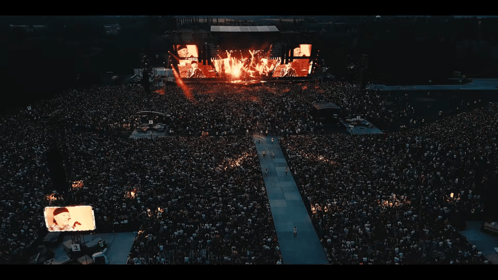 Vasco rossi - una nuova canzone per lei (vasco live 2026) – official video 0-19 screenshot