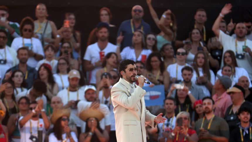 Bad bunny durante un concerto del debí tirar más fotos world tour