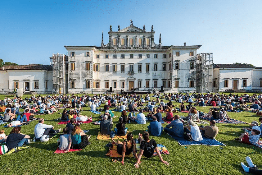 Il volo a villa manin il 31 luglio: orari, parcheggi e scaletta attesa