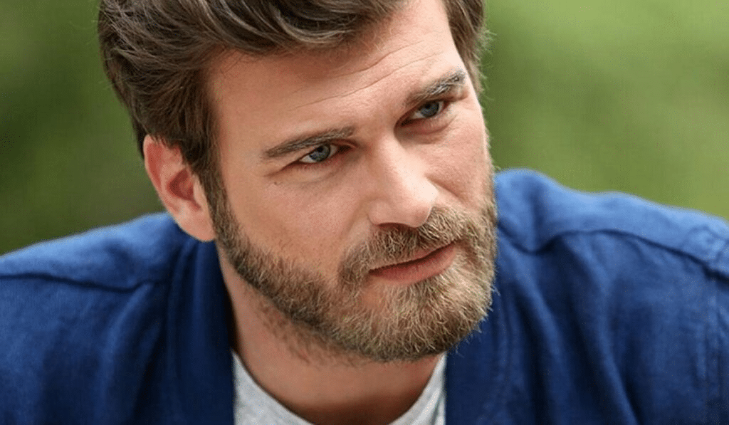 Kıvanç tatlıtuğ doveva diventare cestista, poi cambiò tutto Kıvanç tatlıtuğ doveva diventare cestista, poi cambiò tutto
