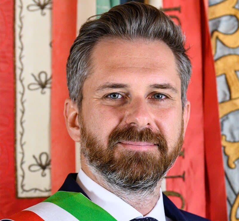 Matteo lepore durante un intervento pubblico come sindaco di bologna